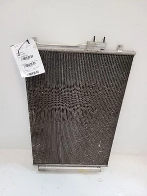 Condensador de aire acondicionado KIA SEDONA 2015-2018 97606A9001 15-18     Foto 1 de 4