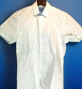 RW & CO Mens Small Short Sleeve fitted Button Up Shirt Baby Blue NWOT Slim Fit - Foto 1 di 7