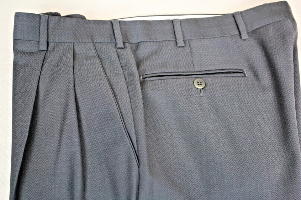 Pantalón ZANELLA Hombre Gris Pizarra Dos Pliegues Y Puños Mini Espiga 35 x 29.5 Foto 1 de 4