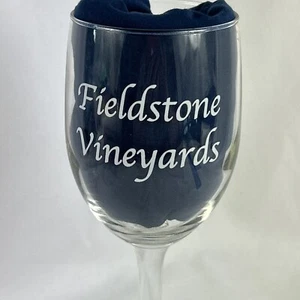 Vaso de vino Fieldstone Vineyards Morgan MN recuerdo de prueba de sabor de 7"" copa - Imagen 1 de 6