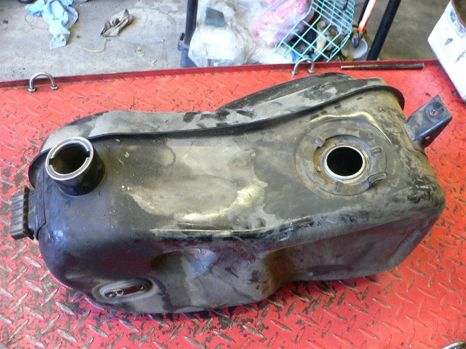 1984 84 Honda Goldwing GL1200 Aspencade Gas Fuel Tank Foto 1 de 1