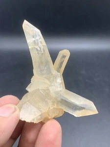 340 Carats Beautiful Himalayan Quartz With Unique Shape. - Picture 1 of 15