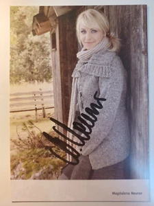 Tarjeta de autógrafo Magdalena Nueve original firmada a mano / T25 - Imagen 1 de 2