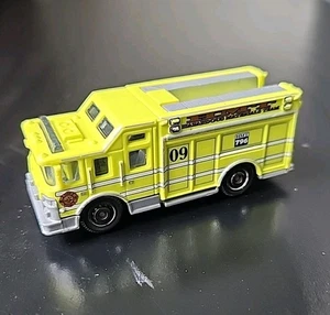 Matchbox MBX Rescue Hazard Squad Fire Vehicle 2009 - Bild 1 von 8