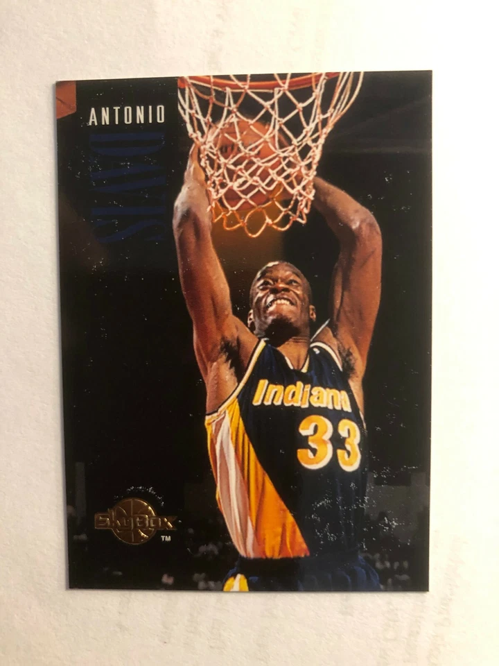 Nice 1994 ANTONIO DAVIS SkyBox Basketball Card # 65 Made in USA - Image 1 of 3