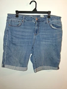 Bermudas Time & Tru Medianas Denim tiro medio con puños talla 18 - Imagen 1 de 2