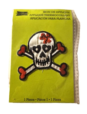 Vintage Skull & Crossbones Iron-On/Sew On Patch, Hearts & Flower, Satin, NEW - Image 1 of 2