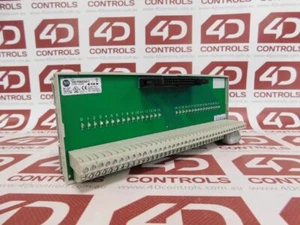 1492-IFM40D24A-2 | Allen Bradley | Digital Wiring Card 40 Pt, Opened (NSO), Ser - Picture 1 of 3