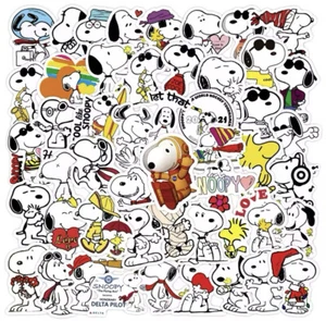 50 piezas pegatinas de dibujos animados SnoopyDog monopatín botella de agua teléfono vinilo impermeable - Imagen 1 de 10