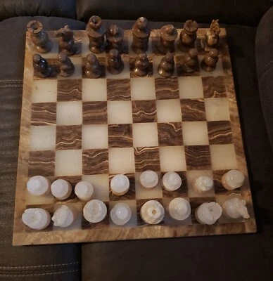 Juego de tablero de ajedrez de mármol tallado a mano con piezas de mármol vintage coleccionable Foto 1 de 4