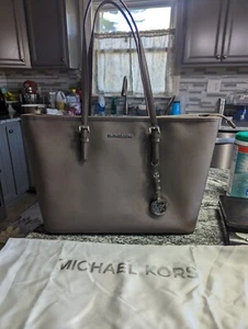 Michael Kors Large Tote Bag Purse Handbag Purple Shoulder Bag Grape Color - Picture 1 of 10