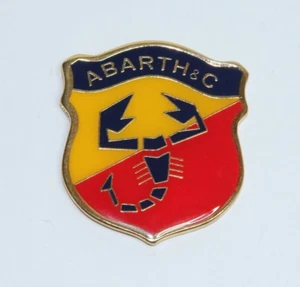KLASSISCHES VINTAGE FIAT ABARTH SEITENLOGO EMBLEM LACKIERTES METALLABZEICHEN BRANDNEU - Bild 1 von 5
