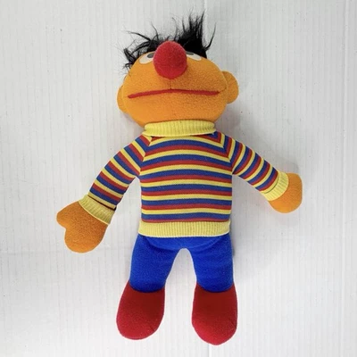 Muñeco de peluche Ernie de 10" Sesame Street 1984 Playskool de colección juguete de peluche Foto 1 de 4