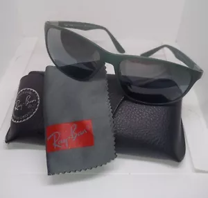 RAY-BAN WAYFARER LITEFORCE RB4213 MATT GRAY SUNGLASSES RETIRED COLOR - Picture 1 of 6