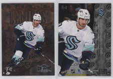 2022-23 Skybox Metal Universe 1998-99 Retro Rookies Matty Beniers #R-4 Rookie RC