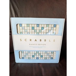 WS Game Company Scrabble Bianco Edition mit drehbarem Holzspielbrett Neu - Bild 1 von 2