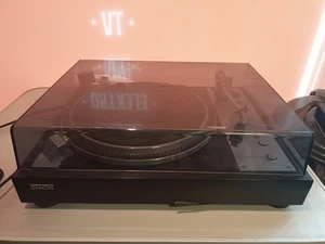 Denon GT 700 mechanischer Plattenspieler - Defekt/Ersatzteil - Bild 1 von 9