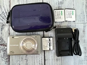 Olympus Digital Camera VG-140 Silver 14MP LCD 5x Optical Zoom HD - Tested Works - Picture 1 of 10
