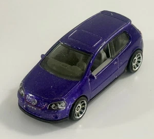 Matchbox  MB684 Golf V GTI Diecast Model Car Metallic Purple 2005 - Picture 1 of 8