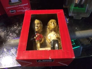 Cincinnati Reds SGA 2007 Marty & Thom Brennaman Doble Bobblehead #ED 40.000 Nuevo en caja - Imagen 1 de 2