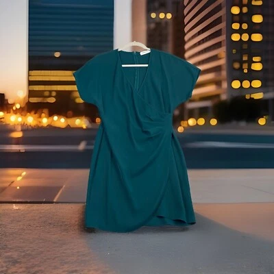 Vestido Amanda Uprichard Verde Esmeralda Talla Pequeña Corto Cuello en V Mini EXC Foto 1 de 4