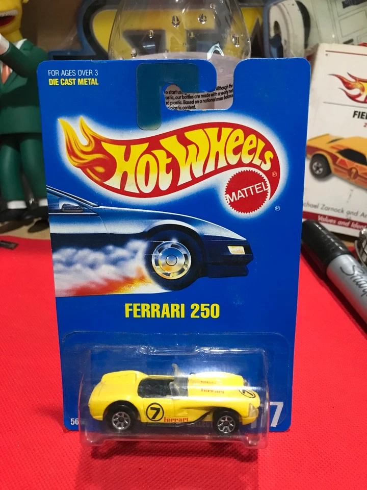 Ferrari 250 1991 Hot Wheels Collector n.º 117 amarillo como nuevo en tarjeta 1:64 B544 Foto 1 de 4