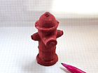 Bouche d'incendie miniature en béton rouge (2 3/4" de haut) - MAISON DE POUPÉE 1:12