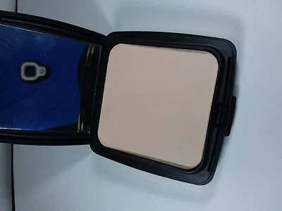 REVLON AGE DEFYING PRESSED LOOSE POWDER - TRANSLUCENT Light - No Box - Image 1 of 4
