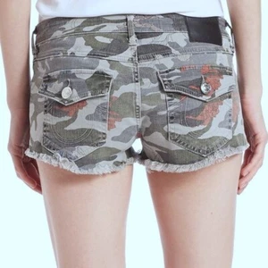 True Religion Joey Camo Floral Cut Off Shorts size 28 frayed hem - Picture 1 of 5