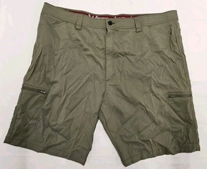 Wrangler Outdoor Shorts Mens 42 Nylon Spandex Zip Pocket Lightweight Hiking - Picture 1 of 6