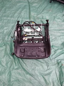 OEM GM FRONT SEAT LOWER FRAME ASSEMBLY WITH HARNESS AND MOTORS 13513081 - Picture 1 of 3