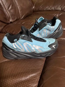 Adidas Yeezy Boost 700 MNVN kids Sneaker In Bright Cyan GZ3080 Size 2 - Picture 1 of 14