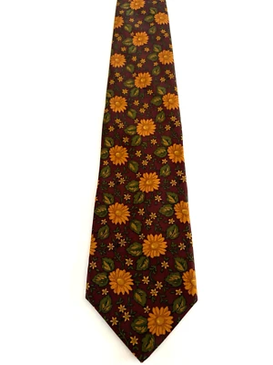 Gravata masculina Tom James. Toda de seda. Feito nos EUA. Floral ferrugem, marrom, verde, amarelo.  - Imagem 1 de 4