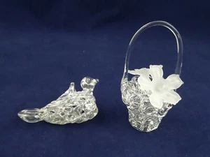 2 adornos de vidrio hilado transparente de colección 1 cesta con flores y 1 pájaro - Imagen 1 de 5