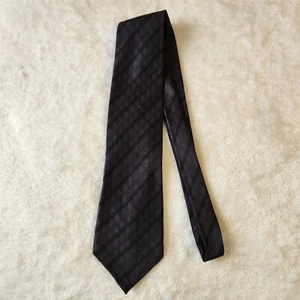 J. Ferrar Men's Black Gray Geometric Triangle Print 100% Silk Neck Tie - Picture 1 of 15