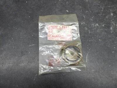 Estuche de manivela con sello de aceite Kawasaki A1 A7 F3 F4 F5 KE 175 NOS 653B-324507 2014 Foto 1 de 4