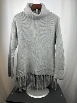 Suéter túnica con flecos talla mediana con cuello tortuga gris talla mediana talla  Foto 1 de 4