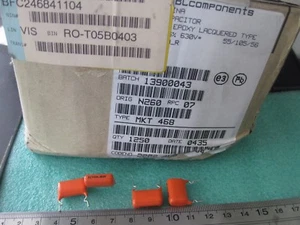 5 PIEZAS Condensadores de Película BFC246841104 0,1uF 5% 630V .1uF 5% 630voltios Serie: MKT468 - Imagen 1 de 3