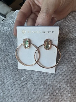 Pendientes de aro Kendra Scott Mayra oro rosa vidrio dicroico nuevos con etiquetas $78  Foto 1 de 4