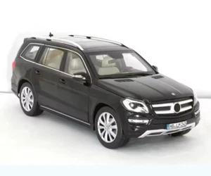 1/18 Mercedes Benz GL500 Luxury SUV Alloy Model (Black) - Picture 1 of 9
