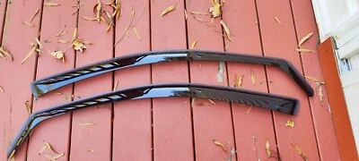 WEATHERTECH® 82480 - Deflectores de ventana delanteros de humo oscuro en canal SOLO Foto 1 de 4