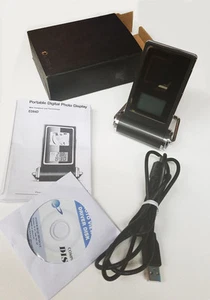 NEW USB PORTABLE DIGITAL PHOTO ALBUM FRAME W/ 1.4" LCD DISPLAY & CLOCK/CALENDAR - Picture 1 of 5