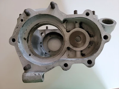 Estuche de transmisión Harley Davidson modelos VL OEM 2267-15 o 2267-31 Foto 1 de 4