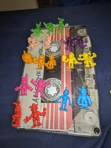 Five Night at Freddy's Tiny Mights Culturefly minis - Picture 1 of 28
