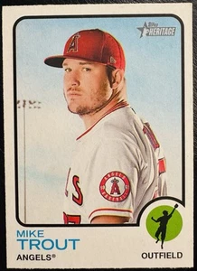 Topps Heritage #100b Mike Trout 2022 nombre cambio de color variación - Imagen 1 de 2