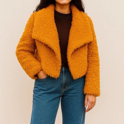 Jaqueta de Moto Vero Moda Jayla Salsicha Curta Teddy Curry Tailandesa Feminina Tamanho Pequeno Nova com etiquetas - Imagem 1 de 4