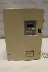 Gabinete de unidad de frecuencia variable Toshiba número de catálogo VFS7-4075UPLH N-1 - Imagen 1 de 8