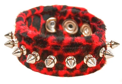 Pulsera Spike Animal Estampado Peludo Difuso Punk Gótico Cyber Rave Rock Thrash Metal Foto 1 de 4