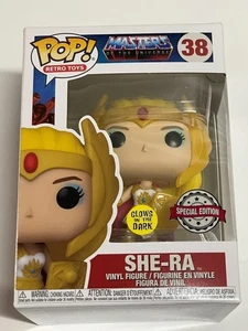 Masters of the Universe She-Ra Classic GLOW Exclusive Pop! Vinyl Figure 38 - Bild 1 von 10