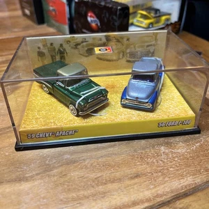 HOT WHEELS TRUCK SHOW 1959 APACHE & 1956 FORD F-100 MIB - Picture 1 of 9